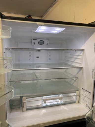 HITACHI　日立　冷凍冷蔵庫　6ドア　定格内容積670L　R-M6700D　2014年製　観音開き　クリスタルミラー　真空チルド