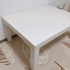 【ネット決済】白テーブル　テーブル　譲ります　テーブル　机　ホワイト