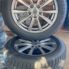 スタッドレスタイヤ　アルミホイル付き