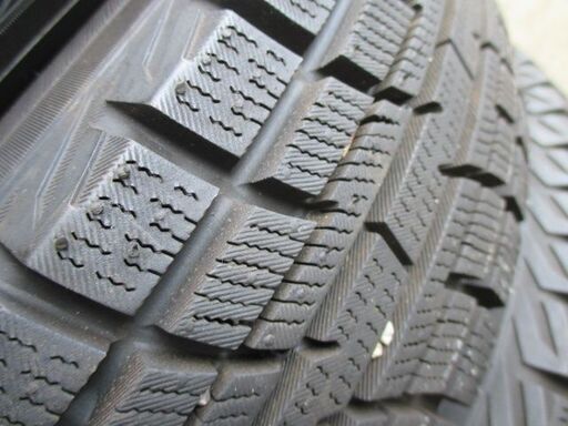 【来店取替】バリ山 軽自動車用 スタッドレスタイヤ 135/80R12 中古4本セット