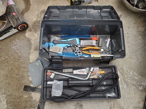 無料にしました 踏み台にもなるハードボックス 工具箱 洗車の時の屋根洗いにも便利 ぺぺぺ めじろ台のメンテナンス用品の中古あげます 譲ります ジモティーで不用品の処分