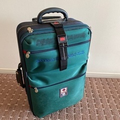 スーツケース(緑)、差し上げます