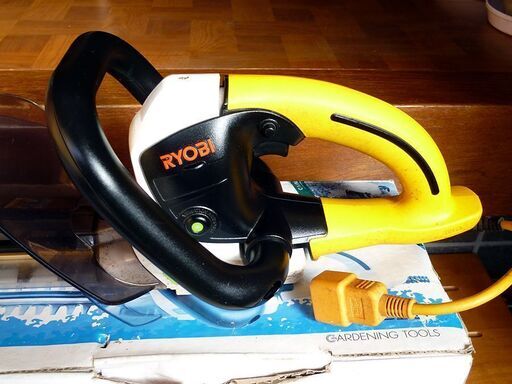 リョービ RYOBI ヘッジトリマー HT-3032 高級刃でワンランク上の切味