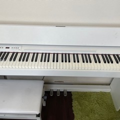 ローランド 電子ピアノ / Roland F-120（椅子付き）