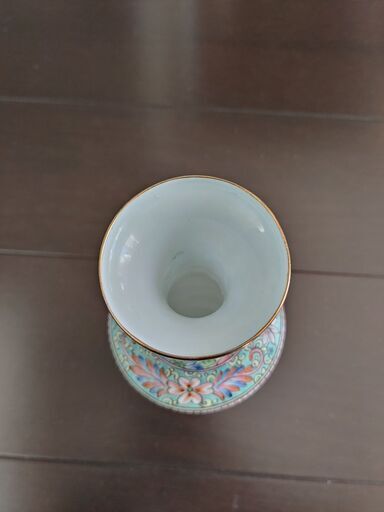 景徳鎮の薄胎花瓶  陶器  中国景徳鎮製 中国美術 中国古玩 陶瓷芸術 中国磁器   置物   景徳鎮焼き物