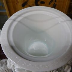 平戸焼　香炉　15代中里茂右衛門　白磁　登龍彫篭目透【愛品倶楽部柏店】 