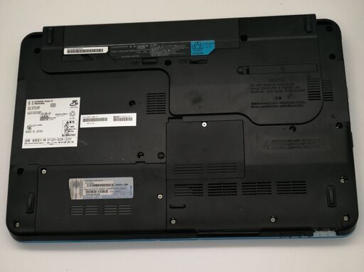 富士通ノートブック i7（中古）、8GBのメモリ、SSD240GB、15.6画面、Intel HDグラフィックス、HDMI、Usb 3.0、Windows11,Illustrator2021,AdobePremiere2020,Indesign2021,Office2021,Corel2021等.