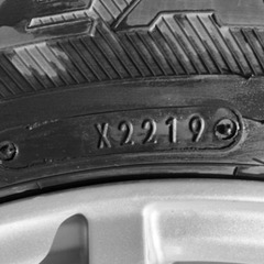 スタッドレスタイヤ　グッドイヤー　中古　GOODYEAR 2019年式　195-65R-15 (4本) 中古　GMACHホイル15インチ