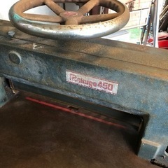 断裁機　紙類の切断　切断加工　製本