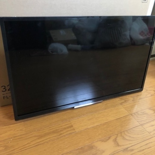 ２ヶ月前に大井町で新品で買ったばかりの32インチのテレビです♪