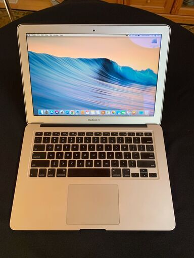 MacBook Air 11インチ☆Core i5 4GB SSDほぼ新品1TB-