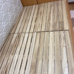 ダブルベッド　フレームのみ