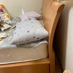ダブルベッド　フレームのみ