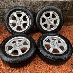 中古スタッドレス215/65R16 ホイール付き