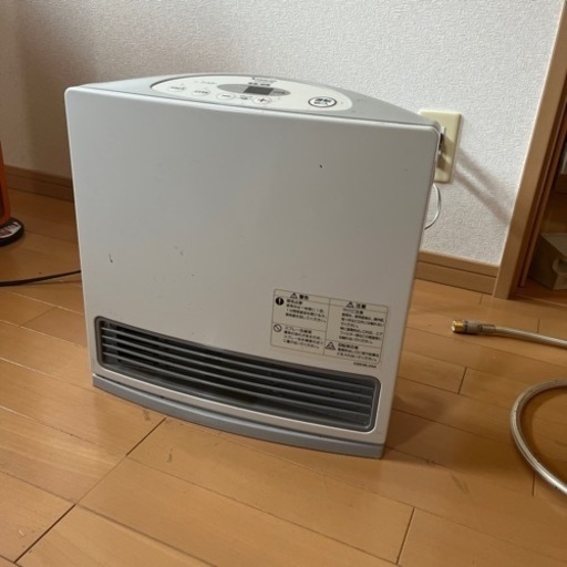 ガスファンヒーター