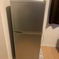 冷蔵庫　2004年サンヨー製