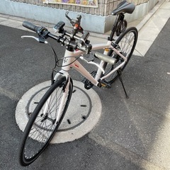 マセラティ クロスバイク+鍵+ライト+スマホホルダー+スタンド+ポンプ