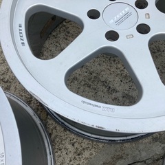 【18インチ】ZEIT バージョンR  珍しいリム有り