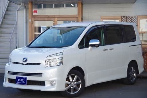 名前を言わなくても写真でなんの車かおわかりですよね O O ﾆｺ オトロン甲府店 笛吹のヴォクシーの中古車 ジモティー