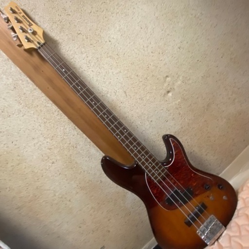 アイバニーズ　Ibanez TR BASS