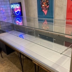 中古ガラスショーケース　アクセサリーケース　ほぼ未使用　2段式　ステンレス　店舗　業務用　什器　飲食店　アパレル　お洒落な部屋