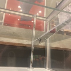 中古ガラスショーケース　アクセサリーケース　ほぼ未使用　2段式　ステンレス　店舗　業務用　什器　飲食店　アパレル　お洒落な部屋