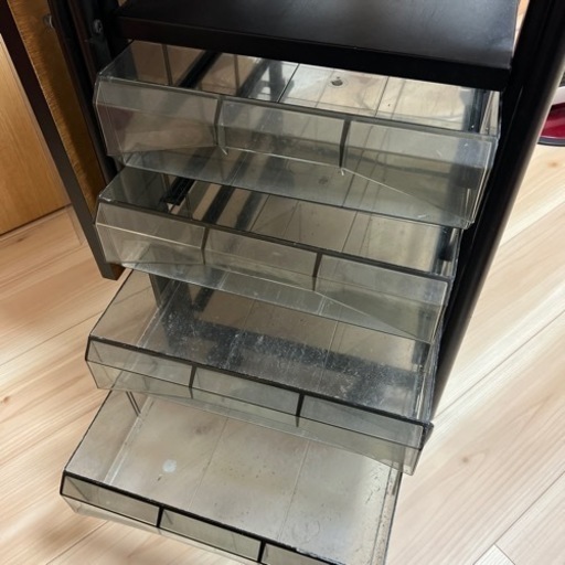 折りたたみテーブル パソコンデスク ネイルデスク ティーラ 阿久比のテーブル その他 の中古あげます 譲ります ジモティーで不用品の処分