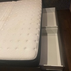 【商談成立】ニトリ クイーンベッド マットレス付き