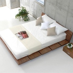 取引成立】ベッドフレームとマットレス クイーンサイズ