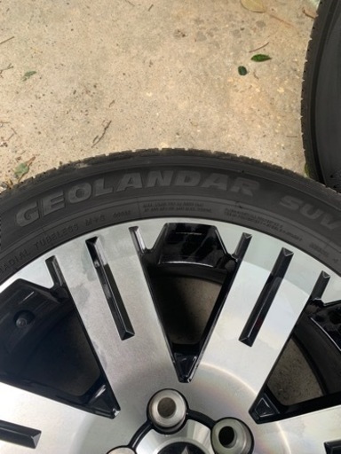 新型デリカd5 18インチ純正アルミ