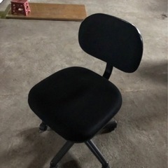 🏠事務机用椅子です‼️綺麗です‼️