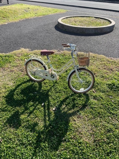 BRIDGESTONE ハッチ 18インチ 2022年