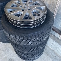 スタッドレスタイヤ　アルミホイール　トヨタ純正　205/60R16