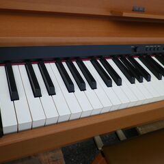引取り歓迎　程度良好◆Roland 電子ピアノ DP-900 演奏動作(音出し等確認済 ）専用椅子つき 引取り歓迎 程度良好◇Roland 電子ピアノ DP-900 演奏動作(音出し等