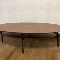 スタイリッシュな楕円テーブル