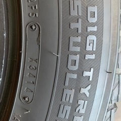 格安【SUV用スタッドレスタイヤ】ダンロップ