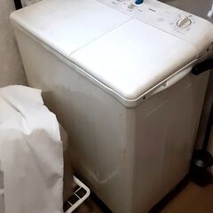 ●済●二層式洗濯機　誰かもらってください。