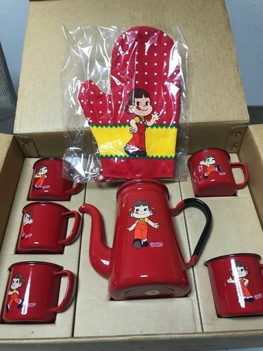 ペコちゃんホーローポットとカップセット