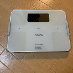 【ネット決済】OMRON HBF-252F 白　体重計　体組成計