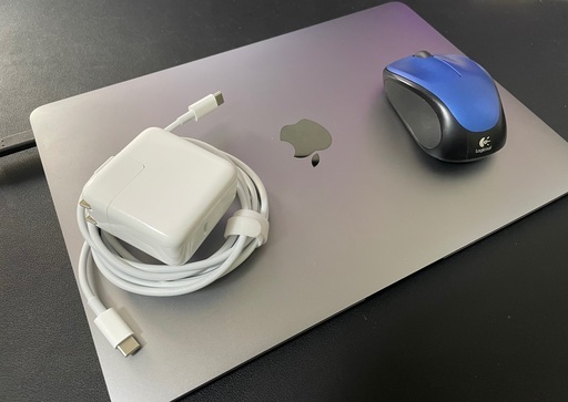 512GB M1 Macbook Air (Apple Care+ 2024.03まで) + Logioolマウス + おまけ 512GB M1 Macbook Air (Apple Care+ 2024.03まで) + Logioolマウス +