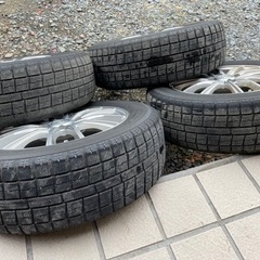 スタッドレスタイヤ　185/65R15