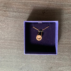 スワロフスキー　ネックレス