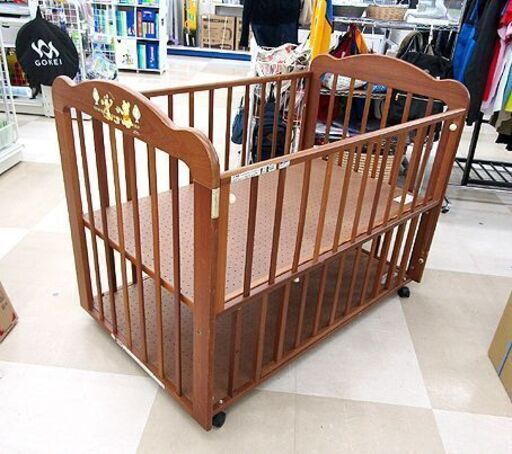 札幌市/清田区　カトージ ベビーベッド ベビープー・ティータイム ブラウン ベビー ベビー用品 子供用品