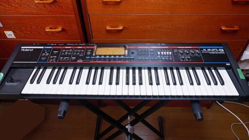 Roland JUNO G ジャンク品　音鳴りません、電源入ります