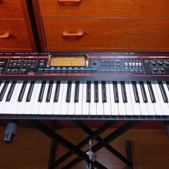 Roland JUNO G ジャンク品　音鳴りません、電源入ります