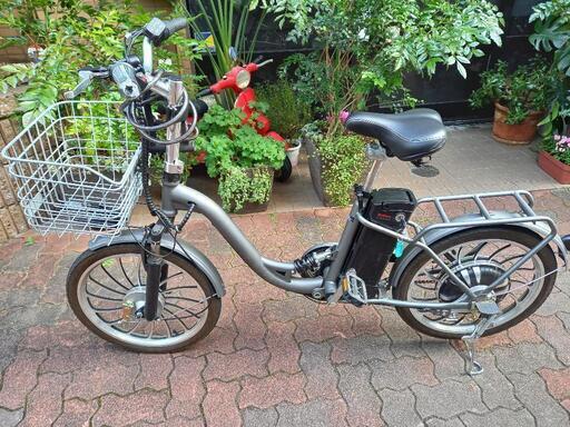 モペット電動自転車　バッテリー充電器新品3カ月使用