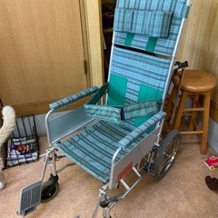 リクライニング付き車椅子　