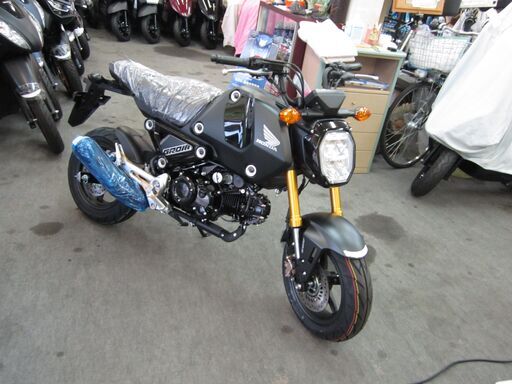 入荷日決定！限定一台限り！4月２６日即納可能です！希少なグロムＧＲＯＭ125 正規ディーラー車です。２年保証！盗難保険サービス！マットガンパウダーブラック！②