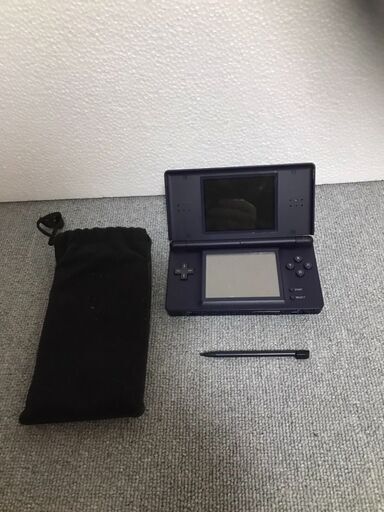 ゲームセール祭り!!まとめ4本美品!ニンテンドウDS ライト 本体 NINTENDO 任天堂 DS Lite