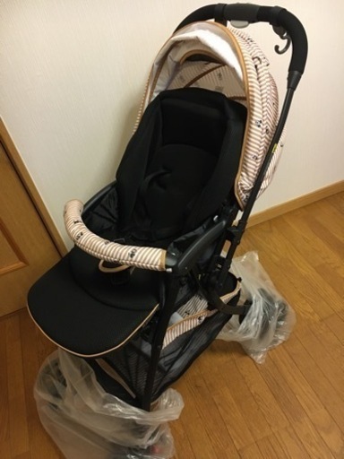 ベビーカー　デ・ヨーネレジェe